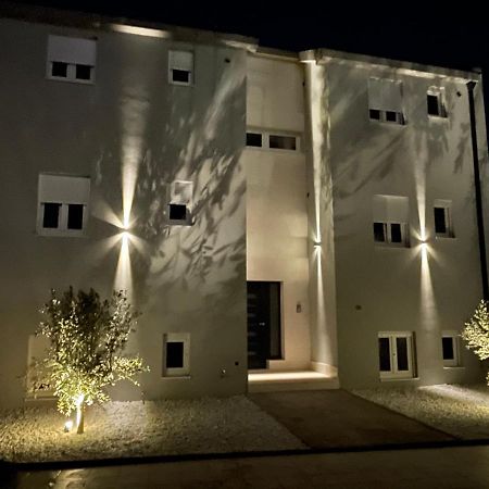 New Modern Deluxe Apartmens Domo Baška Voda Buitenkant foto